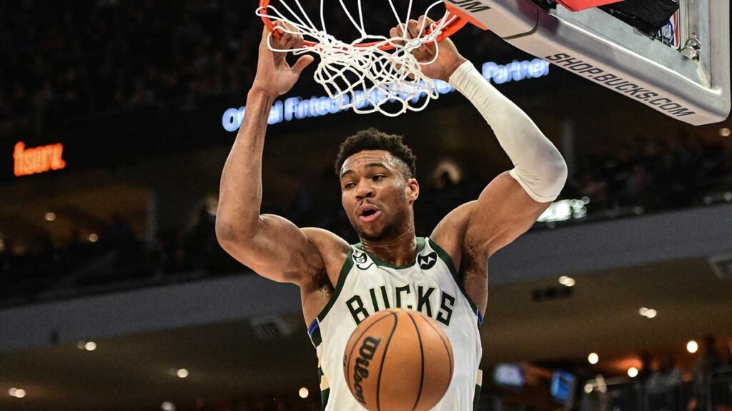 Giannis Antetokounmpo firmó una noche perfecta en tiros de campo. Reuters
