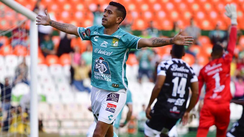 Los Esmeraldas de León derrotan 2-0 a Tauro, y se instalan en cuartos de final de la Concachampions