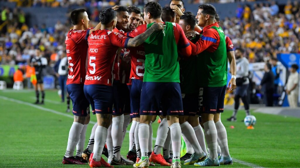 Peláez sobre buen momento de Chivas: "Qué bueno que llegó alguien que lo hace mejor que yo"