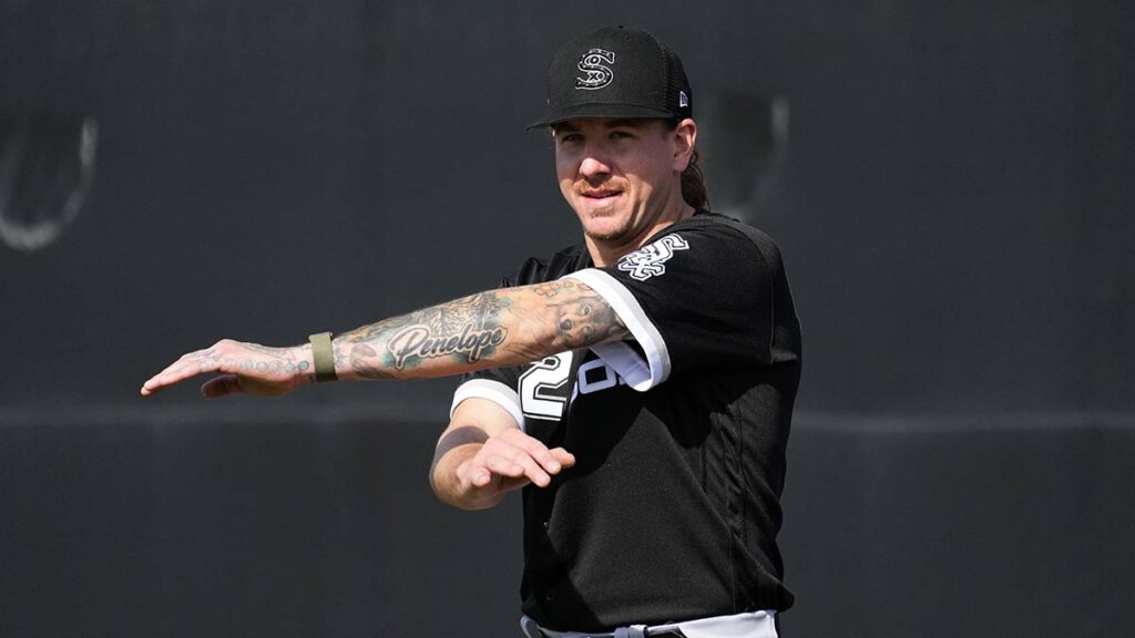 Mike Clevinger no será castigado por la MLB. AP