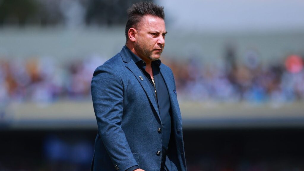 Se hablaría turco en el Pedregal. Antonio Mohamed estaría más que cerca de llegar al banquillo de los Pumas para el resto del torneo.