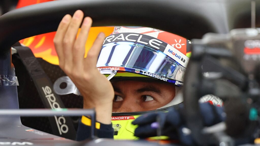 Checo Pérez regresa al podio en la última práctica del Gran Premio de Bahréin