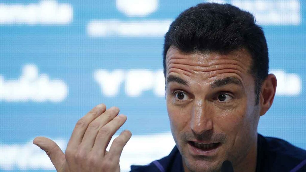 Lionel Scaloni en conferencia de prensa en Buenos Aires. Reuters