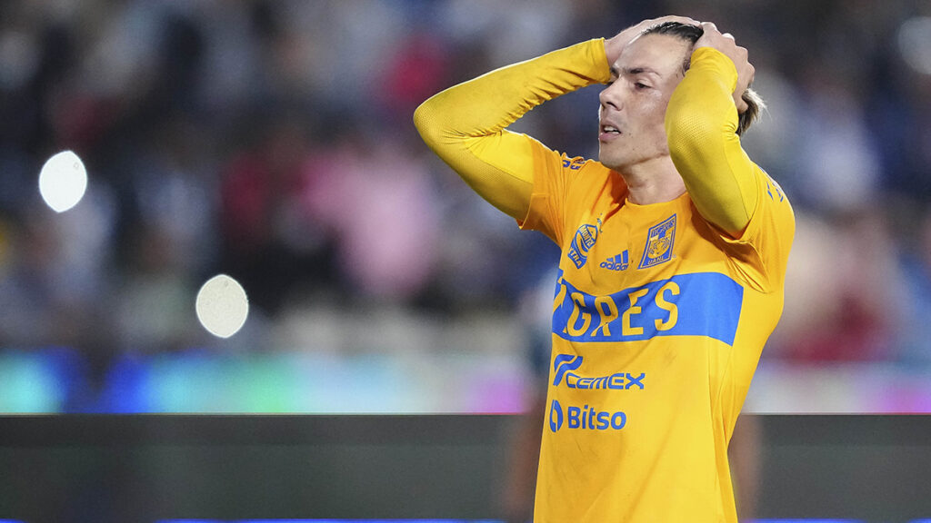 Córdova pasó de ser borrado en Tigres a estar en la convocatoria del Tri. Imago 7