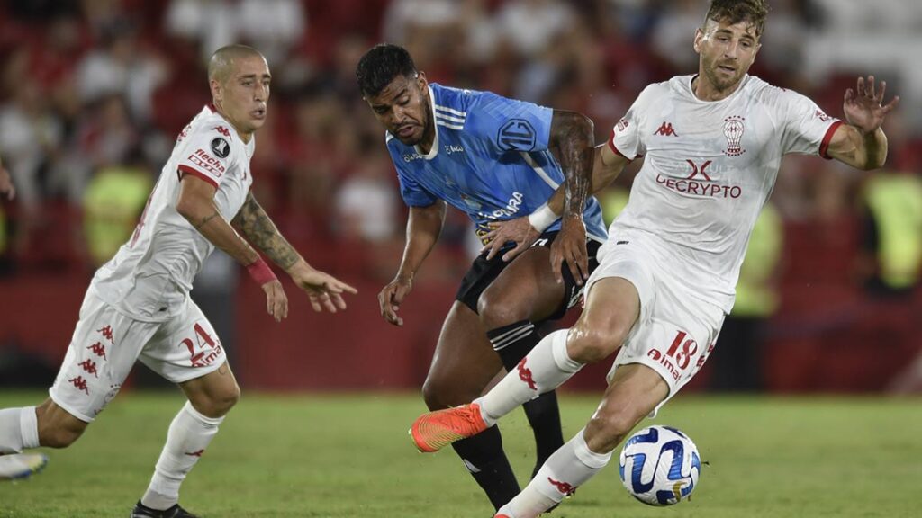 El encuentro concluyó 0-0 en el Tomás Adolfo Ducó | AP