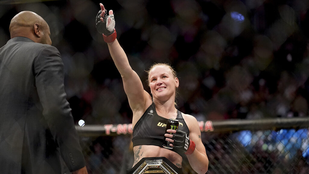 La campeona de UFC buscará mantener el cinturón en su poder. AP