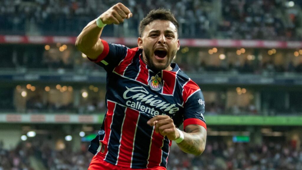 Alexis Vega regresa a Chivas para el clásico ante América