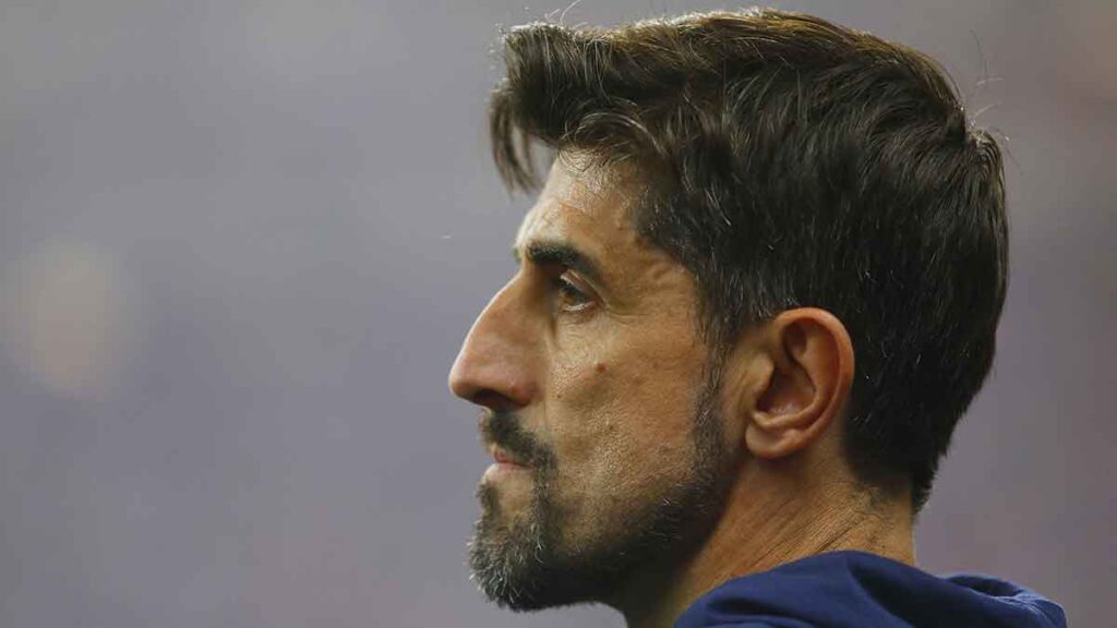 Veljko Paunovic se enfocan en el otro clásico, que será ante Atlas. Imago 7