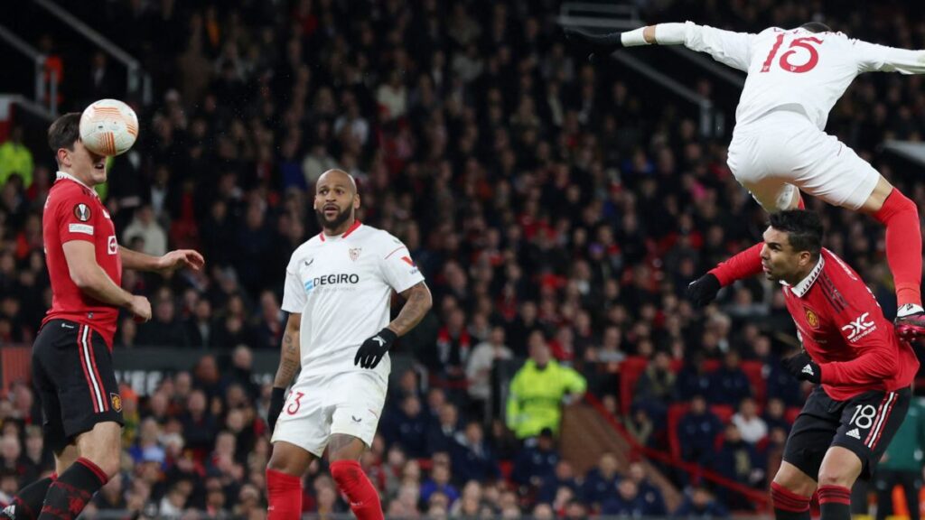 Increíble, pero cierto. Manchester United ganaba 2-0 y terminó empatando el partido debido a los errores de Maguire y Malacia.