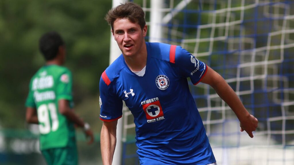 El último gol de Santiago Giménez con el Feyenoord... ¡Es gracias a Cruz Azul! Acá te contamos la razón.