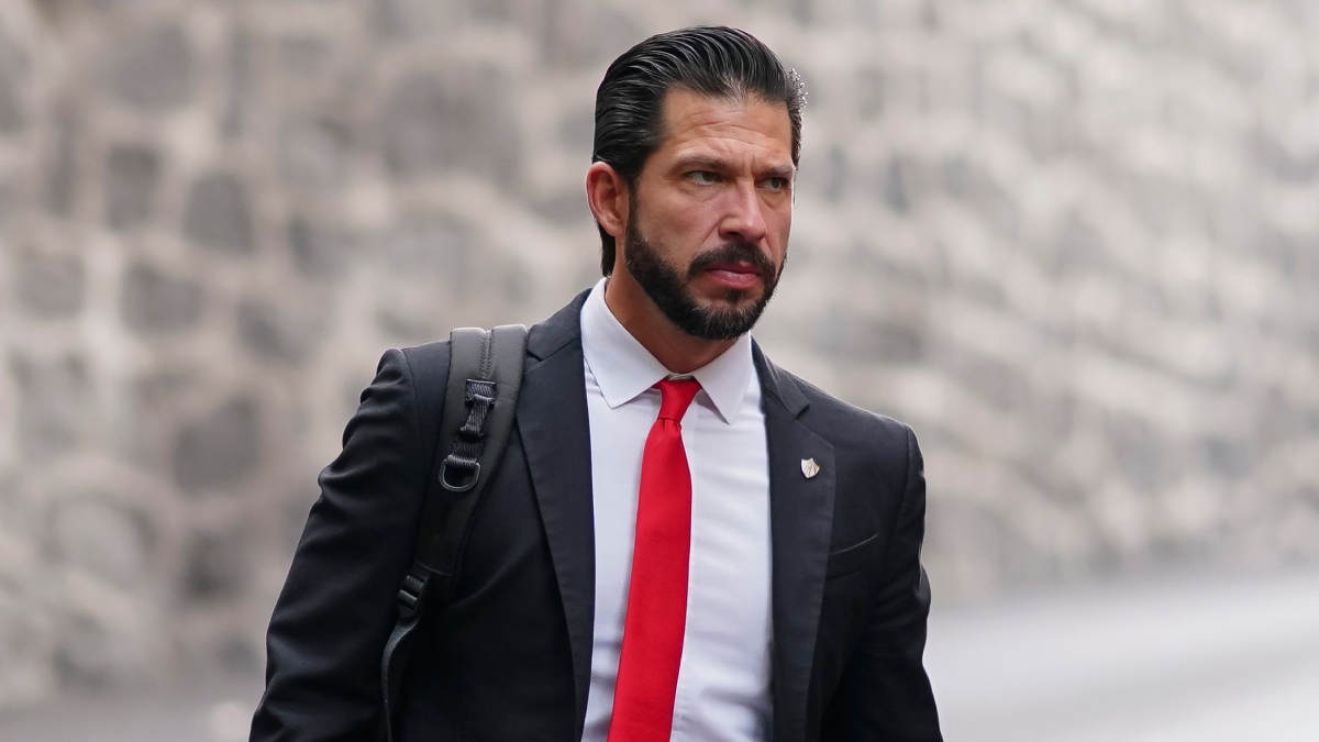 Benjamín Mora asegura que su despido fue por resultados y no por un 'vestidor roto' 