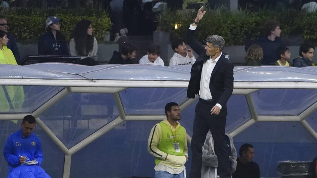 Fernando Ortiz se despide del América