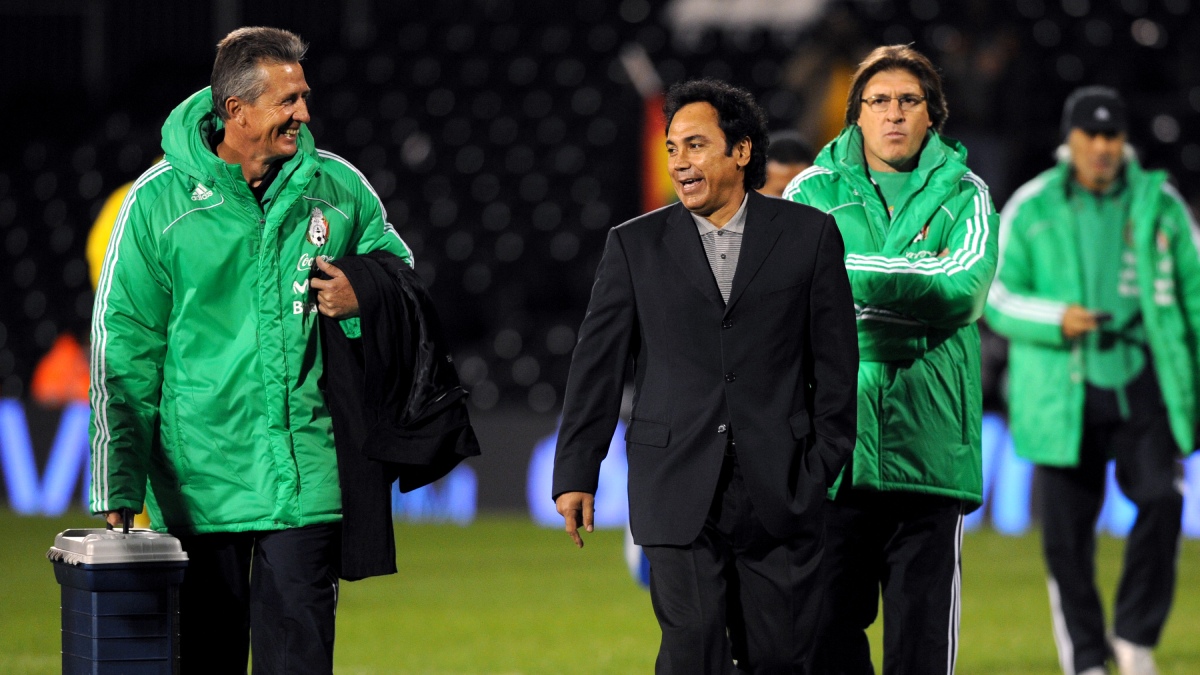 Hugo Sánchez como DT de México | Photo by Daniel Hambury via Getty Images