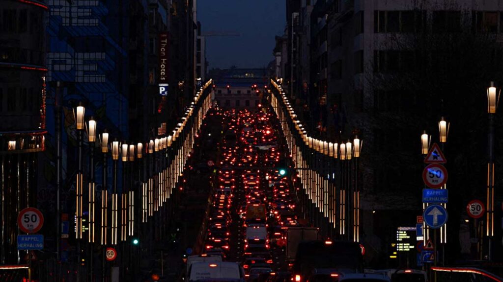 Hoy No Circula viernes 10 de noviembre 2023: ¿Qué autos no circulan en la CDMX y el Edomex? | Reuters