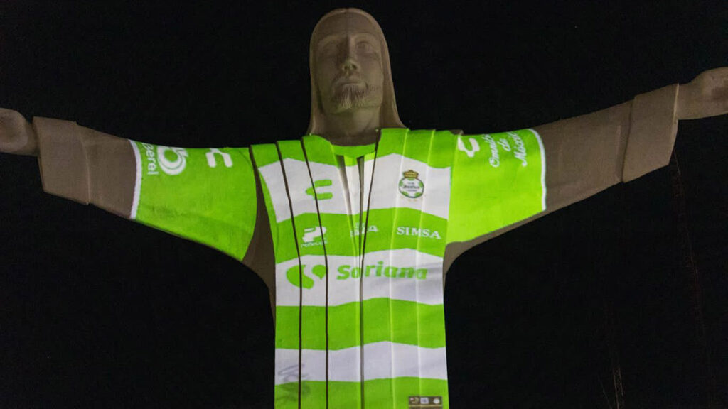 Santos presenta su nueva playera para el Apertura 2023
