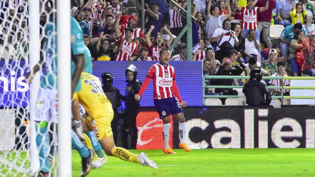 Chivas debutó a sus primeros juveniles en la era Fernando Hierro