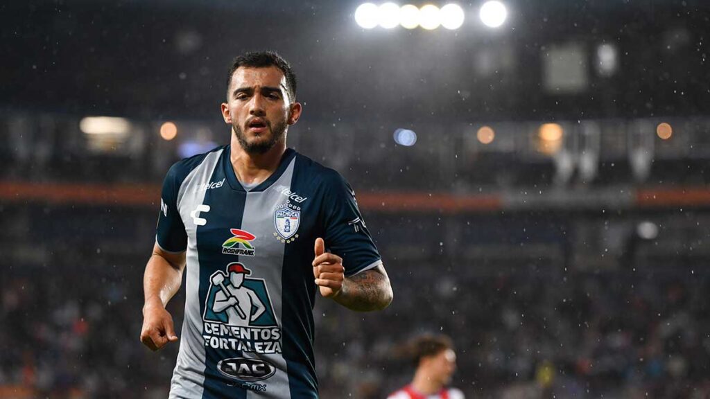 Luis Chávez firma hasta 2027 con el Dinamo de Moscú. Imago 7