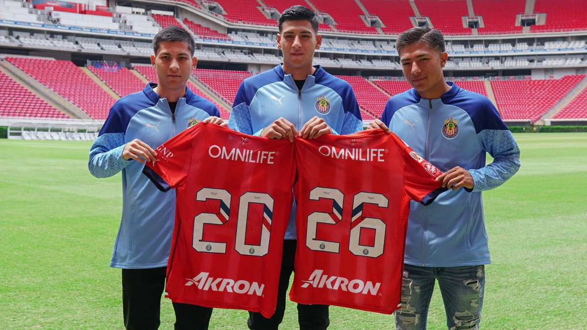 Chivas renueva a sus joyas de cantera hasta 2026 | @Chivas