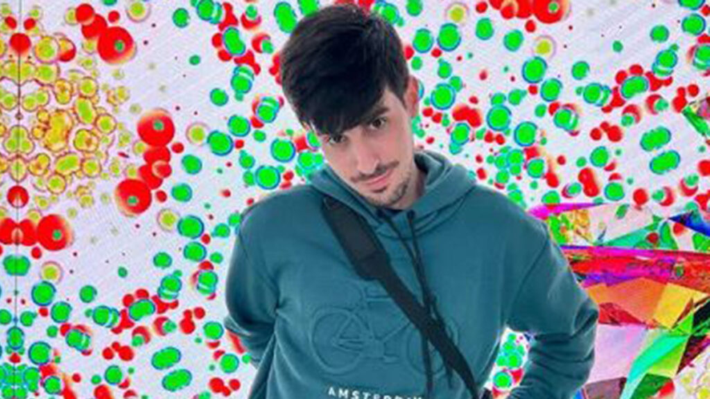 Alexby11: El famoso youtuber español que conquista el mundo con su carisma y talento