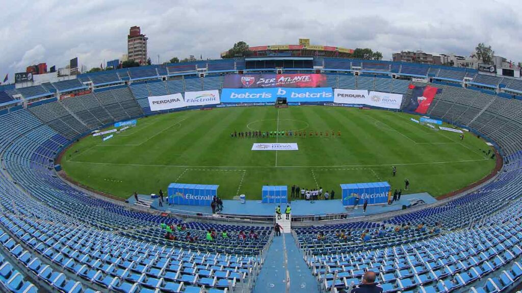 El Estadio Ciudad de los Deportes se pinta de amarillo... ¿Será la nueva casa del América?