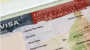 Podrían revocarte la visa americana si cometes estos errores: ¿ya caíste en alguno?
