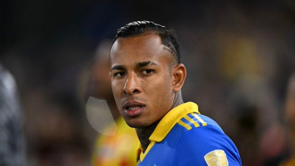 Sebastián Villa, en un partido con Boca Juniors.