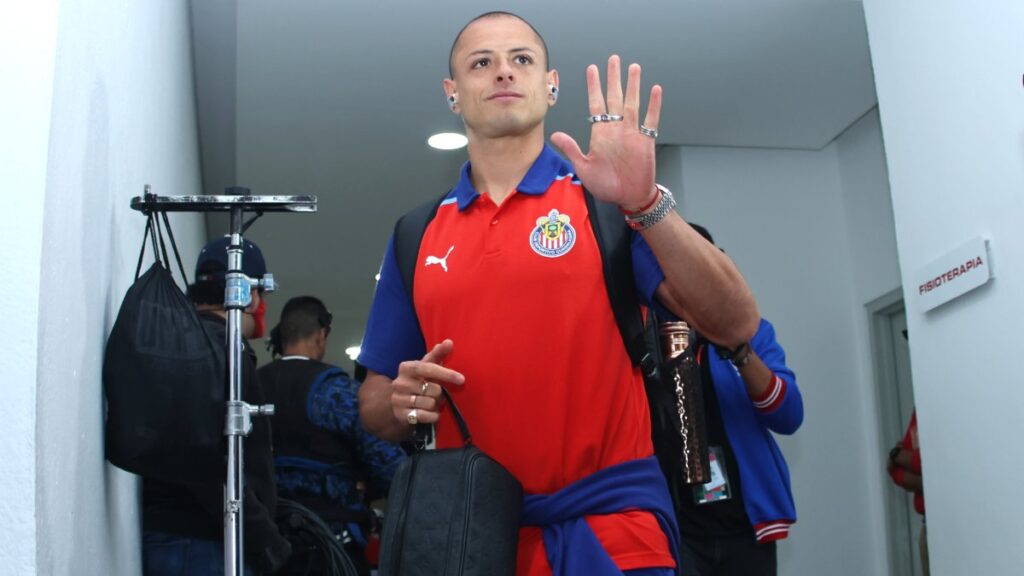 Chicharito no viaja a la CDMX con el grupo completo de jugadores de las Chivas; ¡aquí la razón!