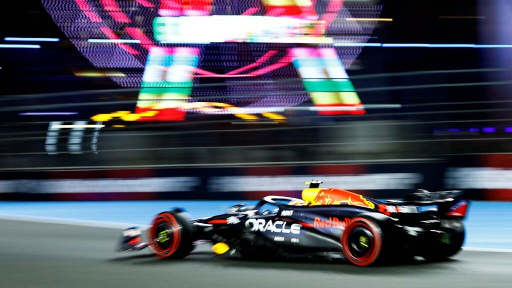"Checo Pérez quiere ofrecer un gran resultado en el Gran Premio de Arabia Saudita"
