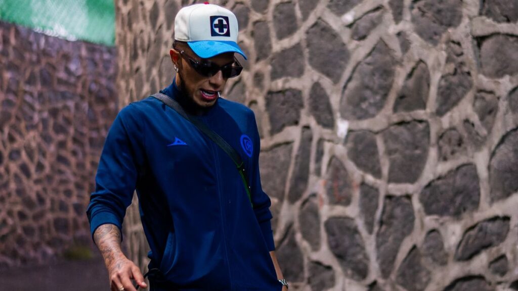 Salcedo se va de Cruz Azul por temas personales | Imago7