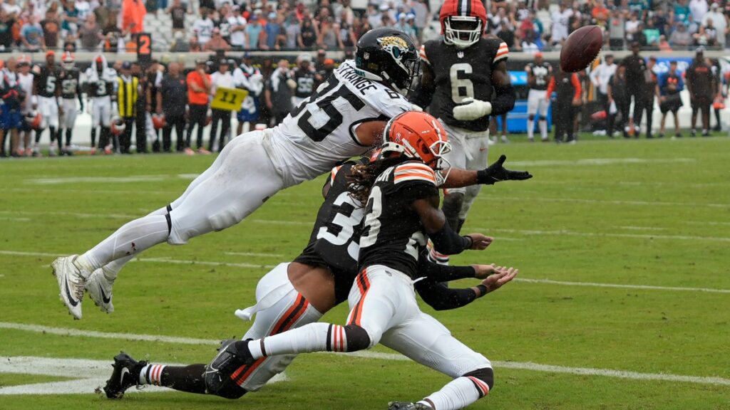 Browns anulan a Trevor Lawrence y se imponen en casa de los Jaguars