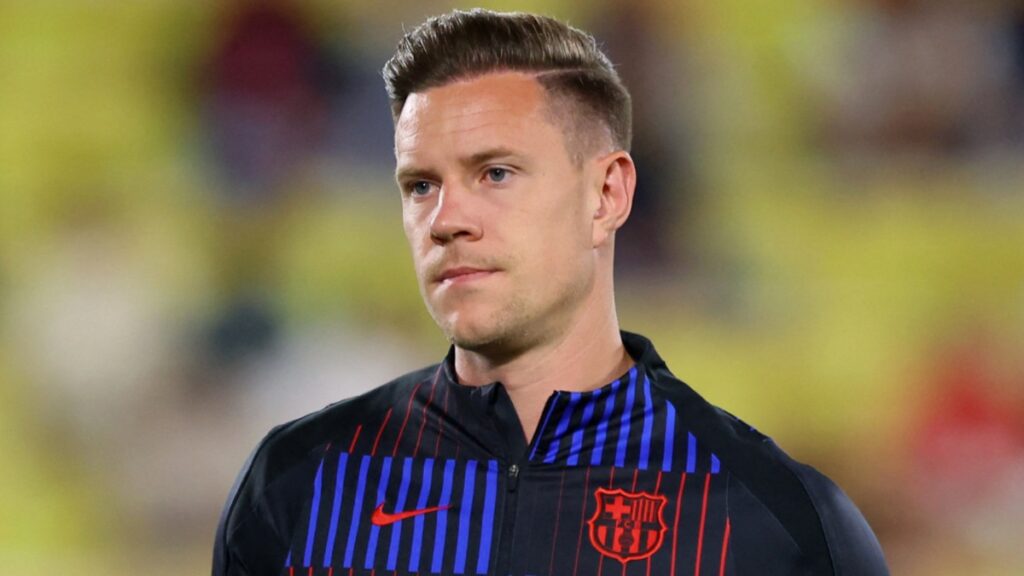 Ter Stegen se rompió el tendón rotuliano por lo que estaría fuera cerca de ocho meses; Barcelona contempla sustituirlo