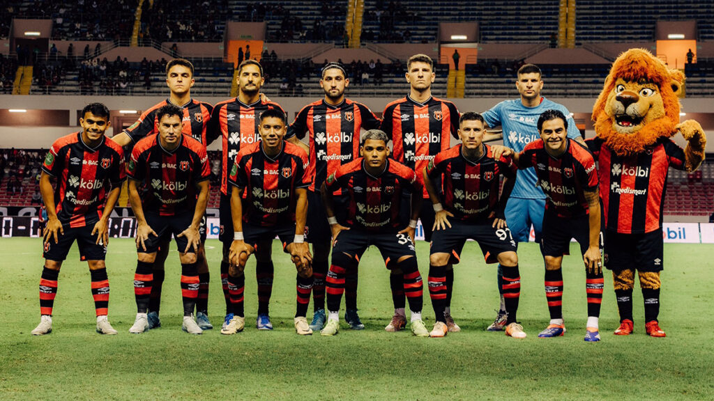 Alajuelense sigue conformando su plantel para el 2025. (@ldacr)