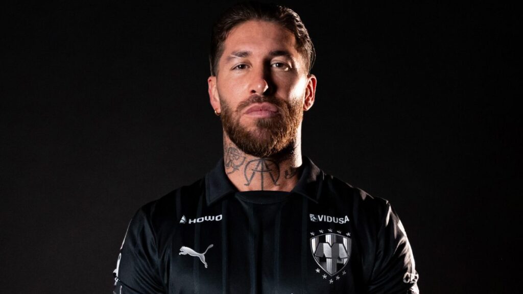 Sergio Ramos no está para debutar con Monterrey