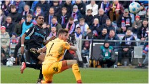 Bayer Leverkusen fulmina al Holstein Kiel, último de la tabla, a la espera del milagro en la Bundesliga