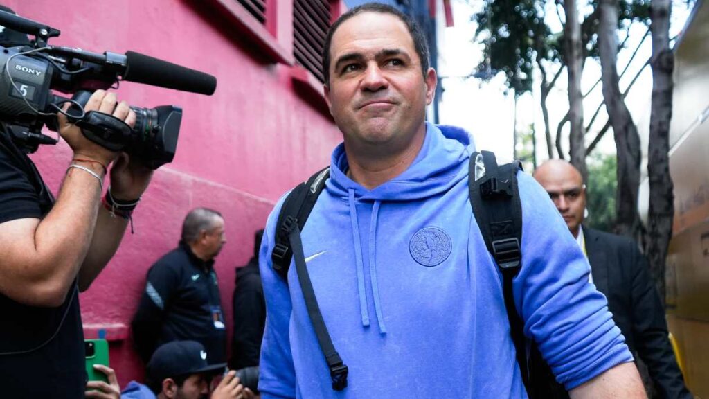 André Jardine revela que hay ofertas por Diego Valdés