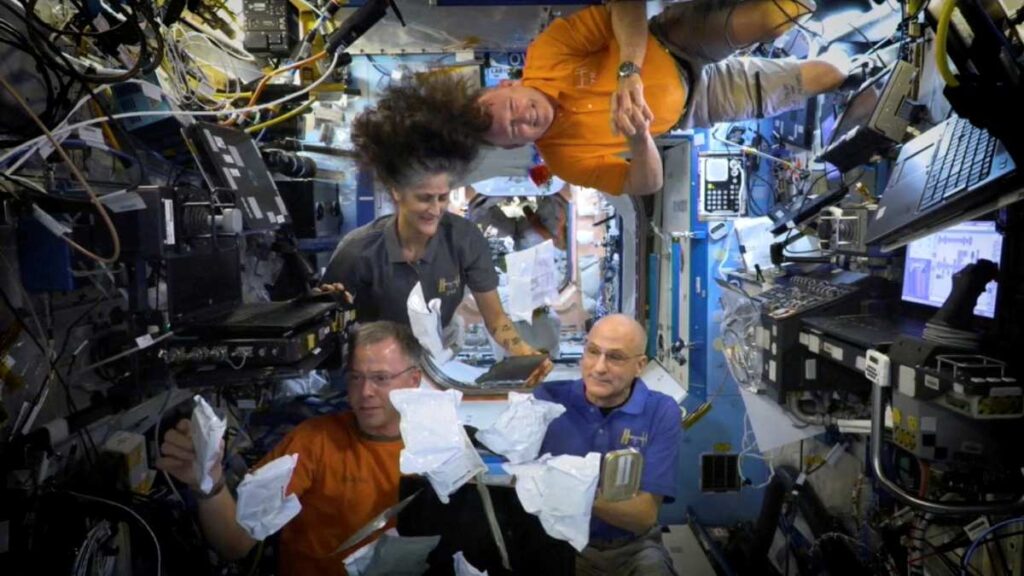 ¿Cómo es vivir en el espacio? La NASA responde en su primera transmisión en vivo, vía Twitch y a 400km de la Tierra