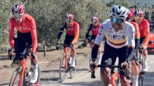 Egan Bernal estrenará el maillot de Campeón Nacional en la Clásica Jaén Paraíso Interior