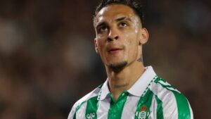 El retiro de la tarjeta roja a Antony no habría caído bien al Real Madrid
