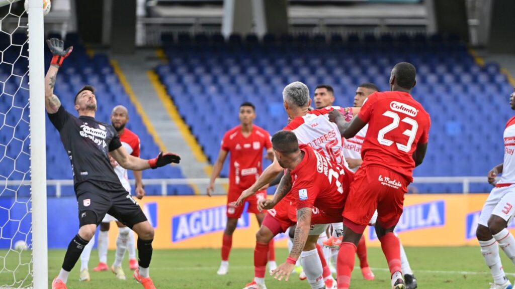 Momento del gol de Holgado. Vizzor