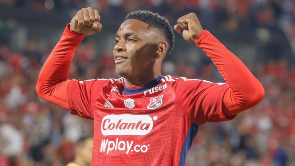 Brayan León festeja su anotación ante el Chicó. | VizzorImage