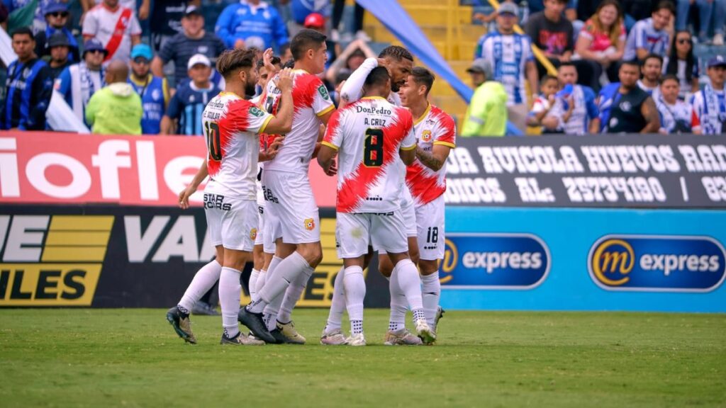 Herediano es líder de la liga de Costa Rica | @csherediano1921
