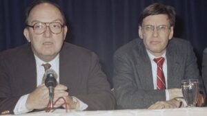 Fay Vincent, excomisionado de la MLB, fallece a los 86 años