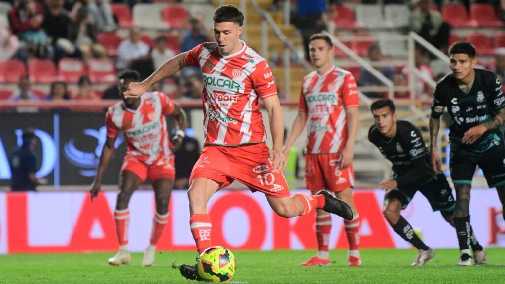 José Pardela, uno de los pilares del Necaxa | Imago7