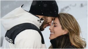 Raúl Jiménez y Daniela Basso se comprometen