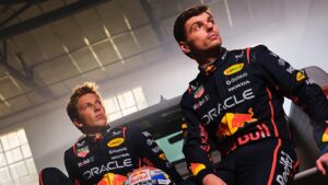 Red Bull presenta su nueva indumentaria para la temporada 2025 de la F1