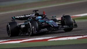 George Russell supera a Verstappen en los minutos finales y se queda con el mejor tiempo del tercer día en Bahréin