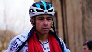 Santiago Buitrago llega segundo en la primera etapa y buscará el título en el Tour de los Alpes Marítimos