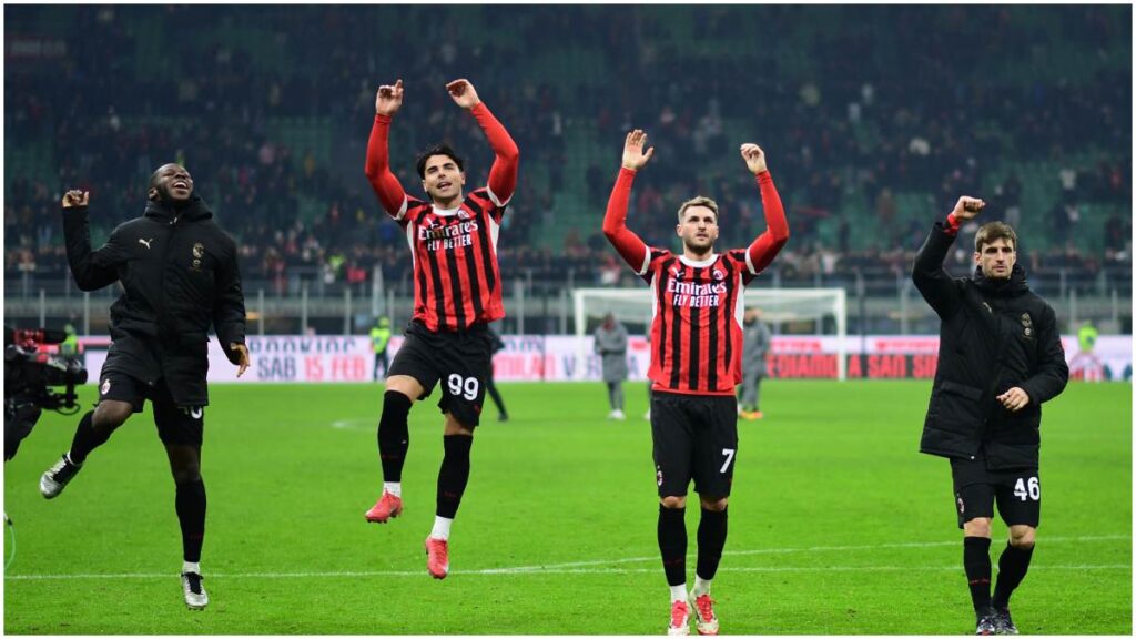 Santiago Gimenez debuta con el pie derecho en el AC Milan | Reuters