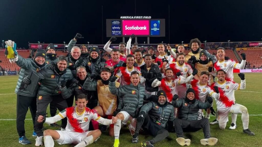 Vargas contó qué dijo a sus jugadores para la reacción. (Herediano X)
