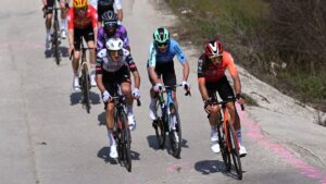 Etapa 2, Vuelta a Andalucía 2025: Thomas Pidcock obtiene la victoria y Brandon Rivera es segundo